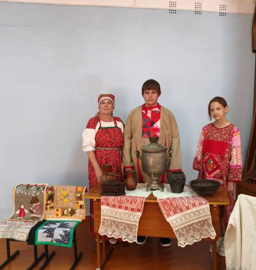 В Кузнечихинской школе прошёл «Неурок географии» о культуре двух народов