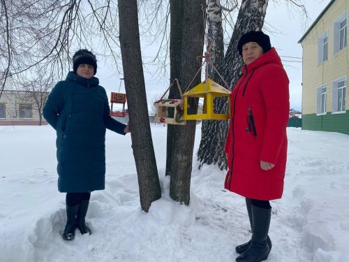 Воспитанники детского сада "Колосок" установили кормушки для птиц