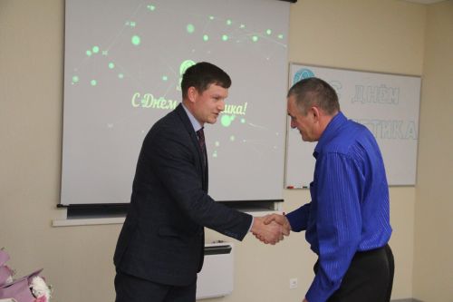 Спасских энергетиков поздравили с профессиональным праздником