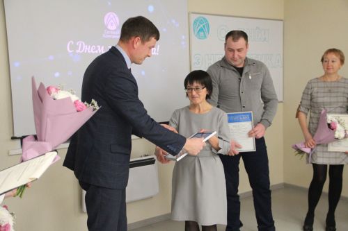 Спасских энергетиков поздравили с профессиональным праздником