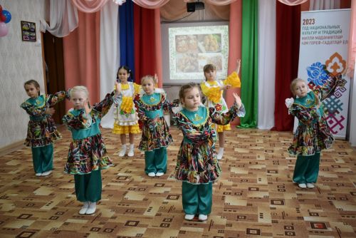 В детском саду «Колосок» прошёл праздничный концерт «Мелодия родного языка»