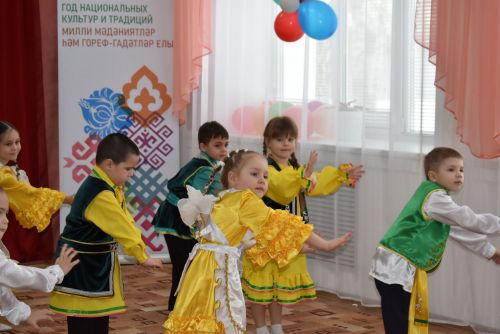 В детском саду «Колосок» прошёл праздничный концерт «Мелодия родного языка»