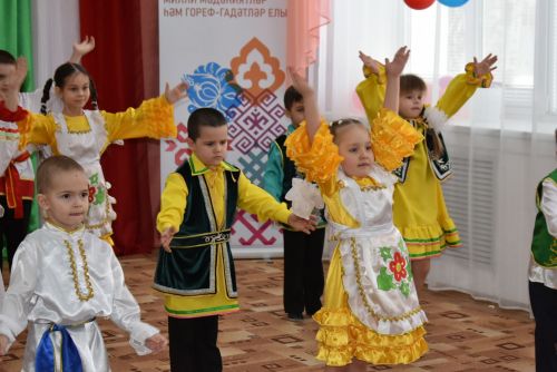 В детском саду «Колосок» прошёл праздничный концерт «Мелодия родного языка»