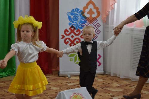 В детском саду «Колосок» прошёл праздничный концерт «Мелодия родного языка»
