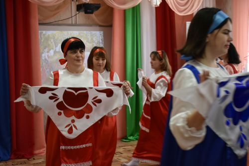 В детском саду «Колосок» прошёл праздничный концерт «Мелодия родного языка»