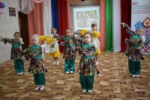 В детском саду «Колосок» прошёл праздничный концерт «Мелодия родного языка»