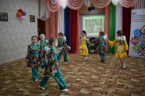 В детском саду «Колосок» прошёл праздничный концерт «Мелодия родного языка»