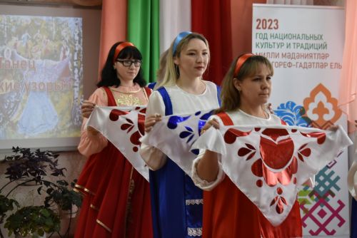 В детском саду «Колосок» прошёл праздничный концерт «Мелодия родного языка»