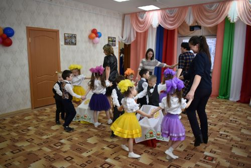 В детском саду «Колосок» прошёл праздничный концерт «Мелодия родного языка»