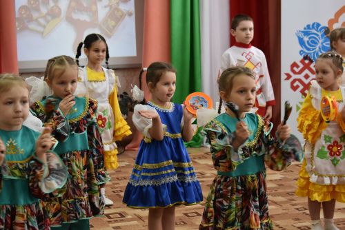 В детском саду «Колосок» прошёл праздничный концерт «Мелодия родного языка»