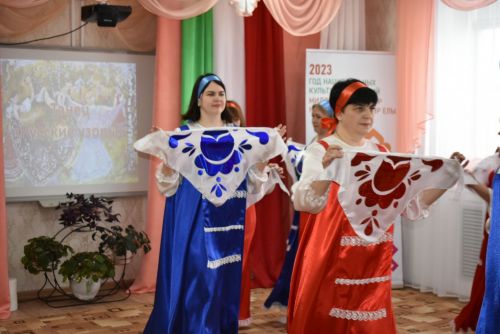 В детском саду «Колосок» прошёл праздничный концерт «Мелодия родного языка»