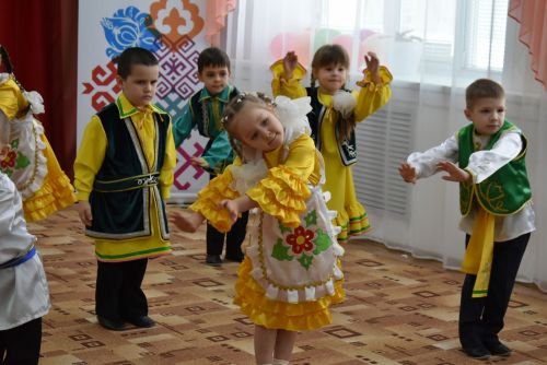 В детском саду «Колосок» прошёл праздничный концерт «Мелодия родного языка»
