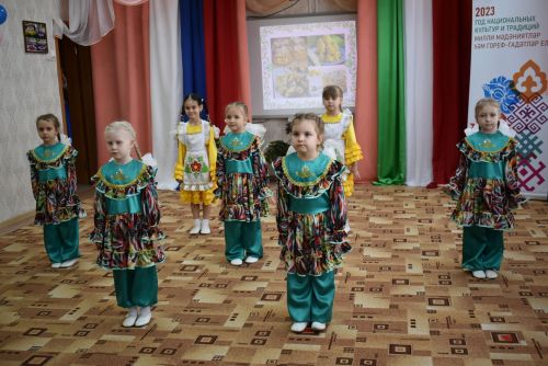 В детском саду «Колосок» прошёл праздничный концерт «Мелодия родного языка»