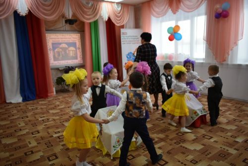 В детском саду «Колосок» прошёл праздничный концерт «Мелодия родного языка»