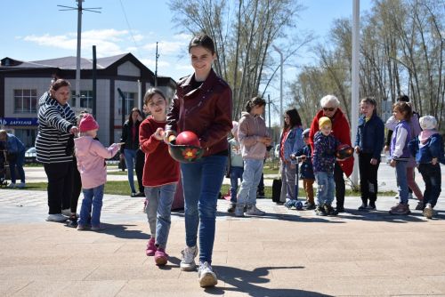 Народные гулянья по случаю празднования Красной горки прошли на главной площади Болгара