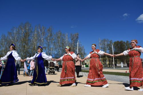 Народные гулянья по случаю празднования Красной горки прошли на главной площади Болгара