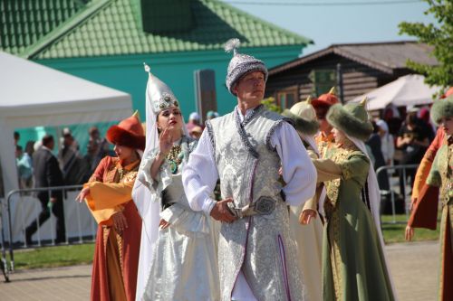 В Болгаре отметили дату официального принятия ислама в Волжской Булгарии традиционным «Изге Болгар жыены»