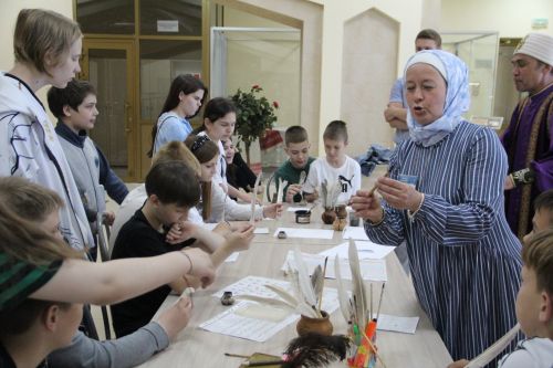 Мастер-класс по арабской каллиграфии на Изге Болгар Жыены