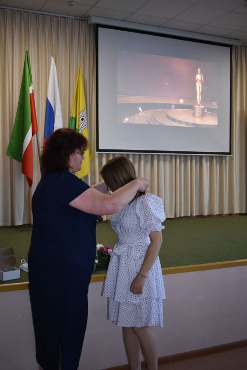 Выпускникам девятых классов Болгарской средней школы №1 вручили аттестаты