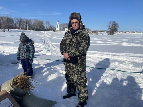 Глава Спасского района Фаргат Мухаметов принял участие в экологической акции "Рыбе - быть!"