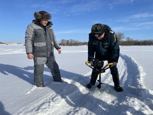 Глава Спасского района Фаргат Мухаметов принял участие в экологической акции "Рыбе - быть!"