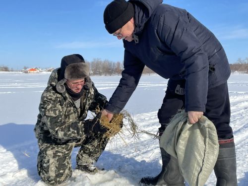 Глава Спасского района Фаргат Мухаметов принял участие в экологической акции "Рыбе - быть!"