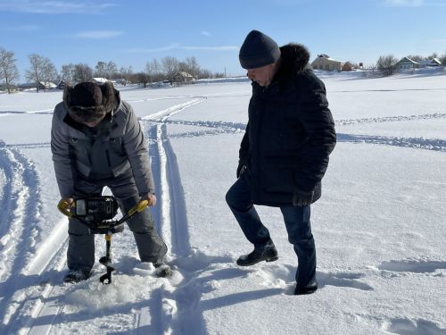 Глава Спасского района Фаргат Мухаметов принял участие в экологической акции "Рыбе - быть!"