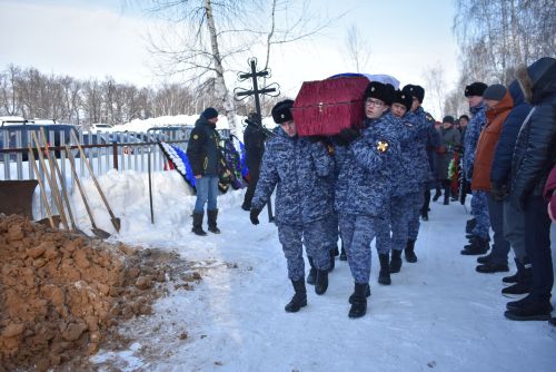 В Болгаре простились с погибшим бойцом СВО Алексеем Кошкиным