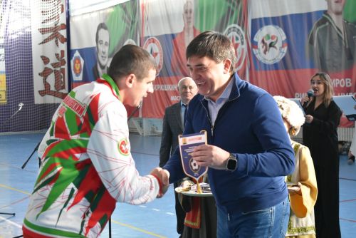 В Болгаре открылись состязания по мини-футболу
