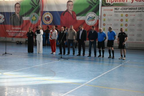 В Болгаре открылись состязания по мини-футболу
