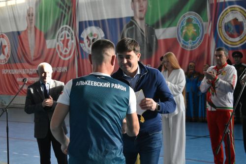 В Болгаре открылись состязания по мини-футболу