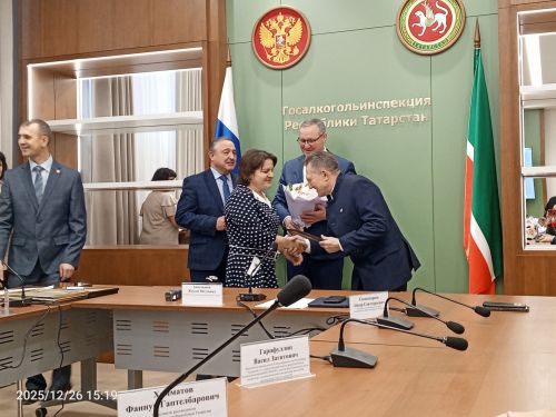 В Госалкогольинспекции РТ наградили победителей и призеров IX Республиканского конкурса на лучшее освещение темы защиты прав потребителей