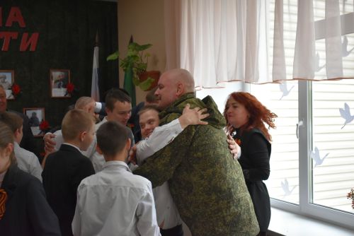 В Болгарской школе для детей с ОВЗ появилась «Стена памяти», посвящённая погибшим участникам СВО
