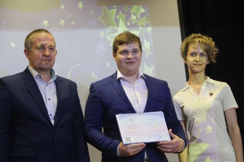 Студенты Спасского техникума получили дипломы об окончании учебного заведения