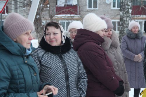 Новогоднее представление состоялось около Центральной библиотеки Болгара