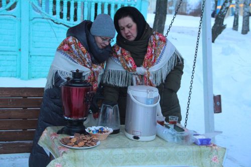 Новогоднее представление состоялось около Центральной библиотеки Болгара