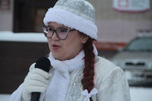 Новогоднее представление состоялось около Центральной библиотеки Болгара