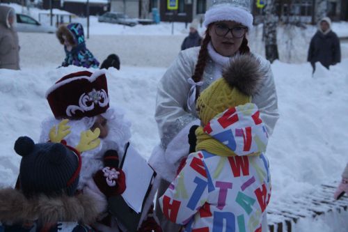 Новогоднее представление состоялось около Центральной библиотеки Болгара