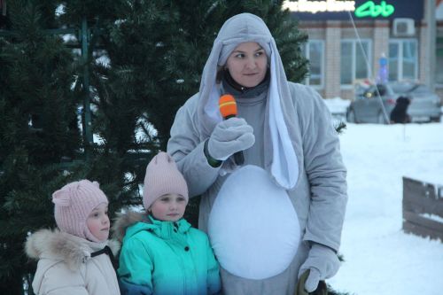 Новогоднее представление состоялось около Центральной библиотеки Болгара