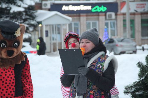 Новогоднее представление состоялось около Центральной библиотеки Болгара