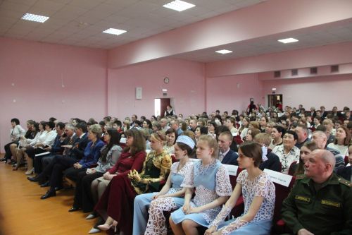 В Болгаре наградили победителей олимпиад – 2026