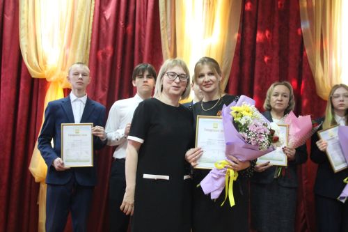 В Болгаре наградили победителей олимпиад – 2026