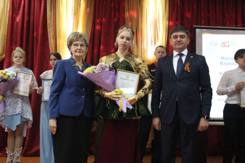В Болгаре наградили победителей олимпиад – 2026