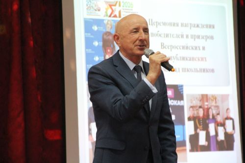 В Болгаре наградили победителей олимпиад – 2026