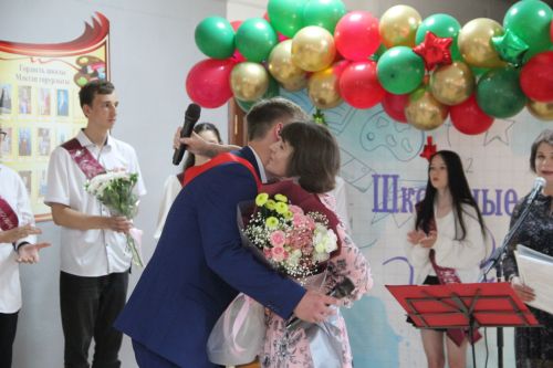 В Кимовской школе прозвенел последний звонок