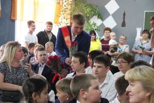 В Кимовской школе прозвенел последний звонок