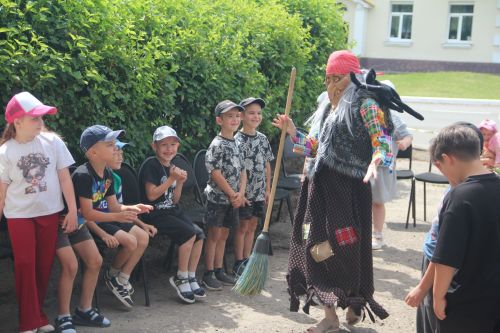 В детской библиотеке Болгара прошёл День рождения Бабы Яги