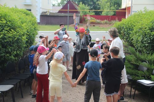 В детской библиотеке Болгара прошёл День рождения Бабы Яги