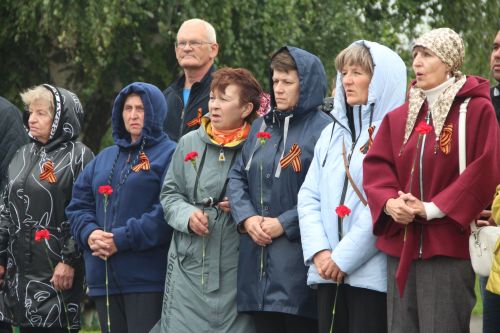 В селе Никольское состоялось открытие фестиваля поисковой и военно-патриотической песни "Река Бездна-2026"