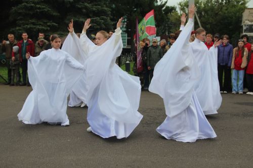 В селе Никольское состоялось открытие фестиваля поисковой и военно-патриотической песни "Река Бездна-2026"